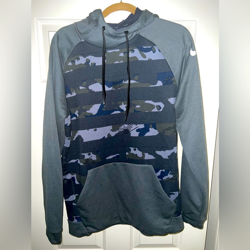 Nike Dri-Fit black camo lightweight hoodie